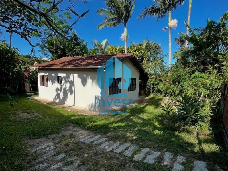 Casa a 200 m da Piscina Natural, a Poucos Minutos do Centro da Cidade e Praias da Região, Encantada | Garopaba - SC